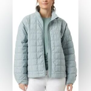 Bass Outdoor Women’s Puffer Jacket. NWT - Size Large. Lightweight, boxy jacket.